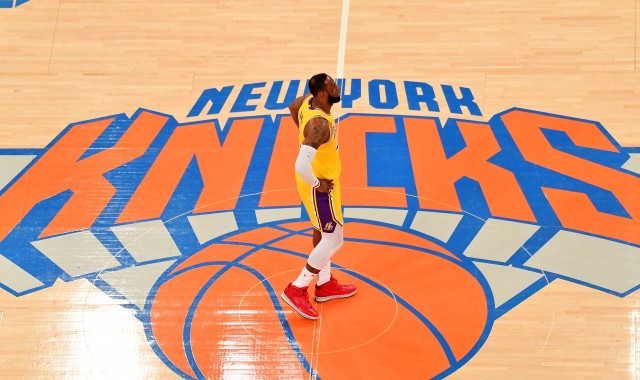 开云官方网-2月2日尼克斯vs湖人票价飙升！平均912刀创科比16年谢幕战后纪录