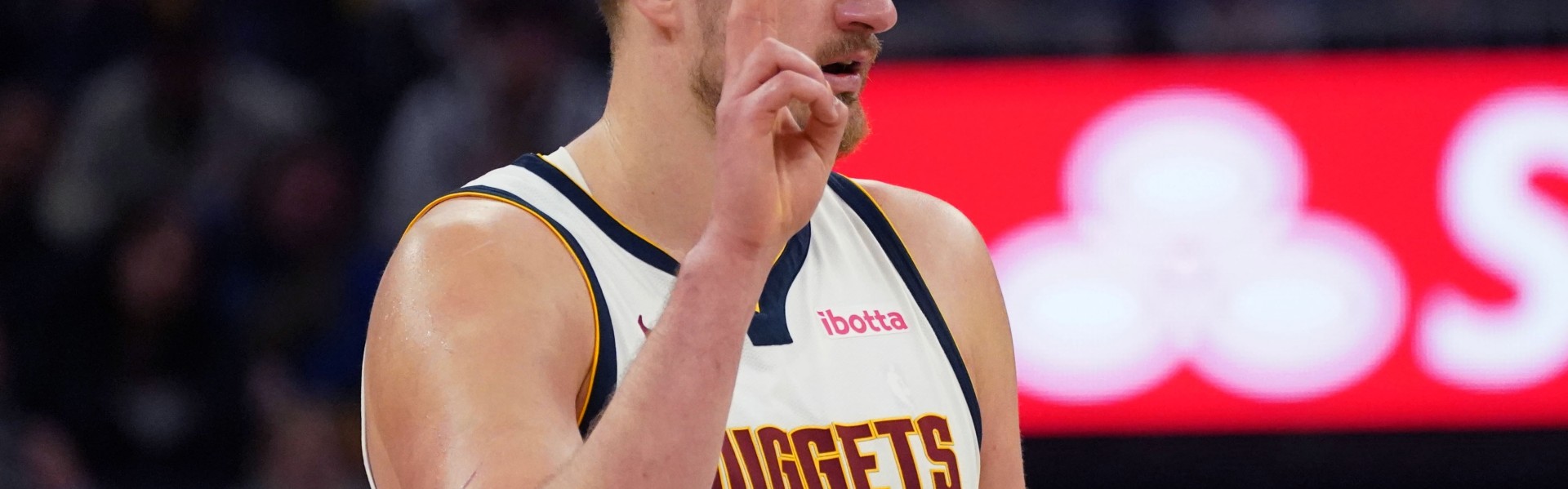 开云体育app下载-无奈！爵士主帅：如果你知道怎么防守约基奇 请给我发邮件