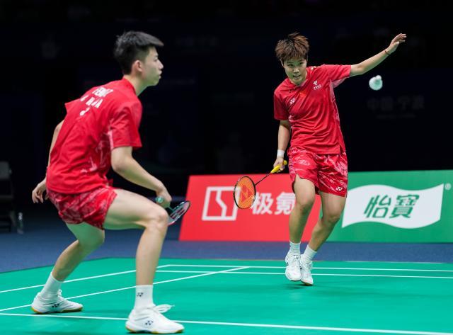 （体育）（4）羽毛球——亚锦赛：冯彦哲_黄东萍无缘混双四强XxjpseC007140_20250411_PEPFN0A001.jpg